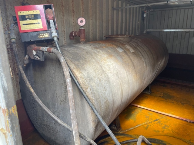 1016579-2 Dieseltank med pump & räkneverk - 20 fot container