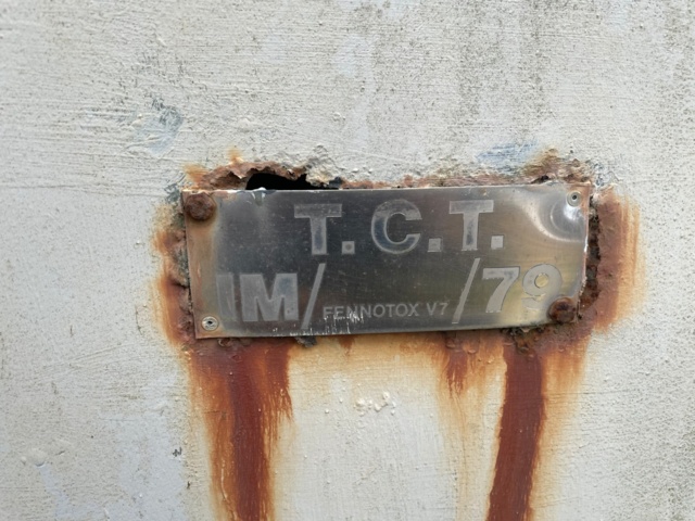 1016579-21 Dieseltank med pump & räkneverk - 20 fot container