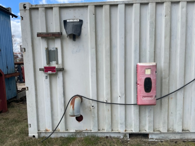 1016579-24 Dieseltank med pump & räkneverk - 20 fot container