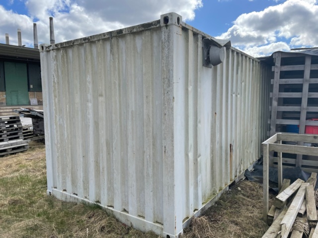 1016579-27 Dieseltank med pump & räkneverk - 20 fot container