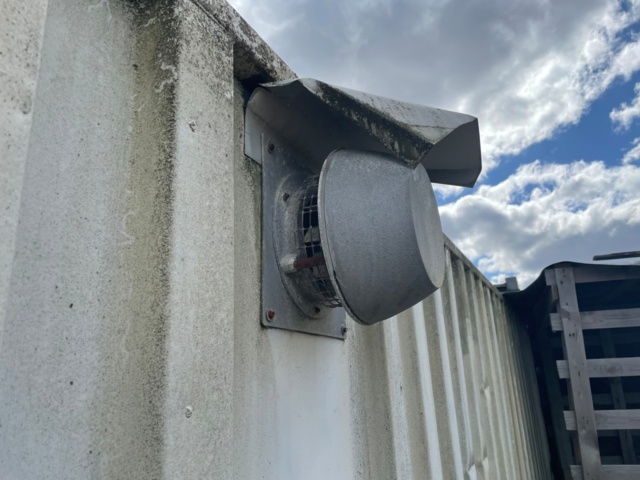 1016579-28 Dieseltank med pump & räkneverk - 20 fot container