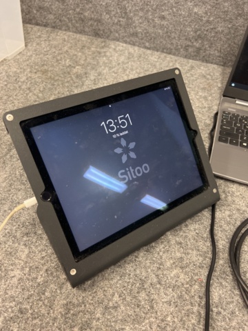 981002-2 Computer, iPad, card reader