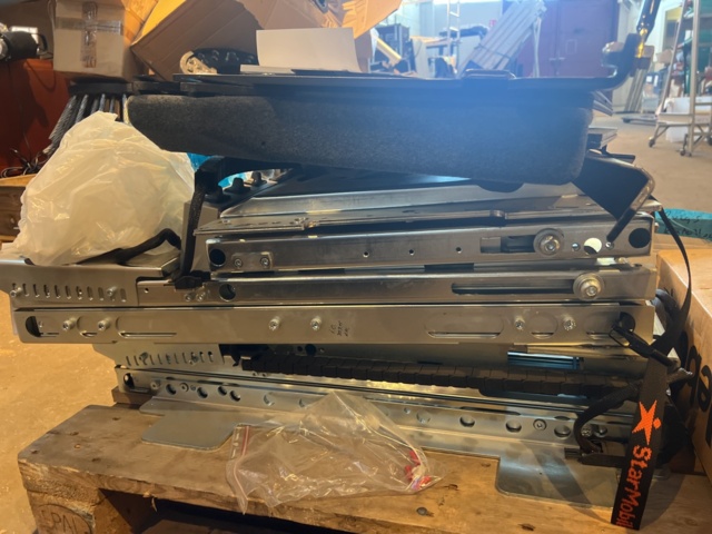 981004-3 Vridplatta för tillgänglighetsanpassning av bilstol