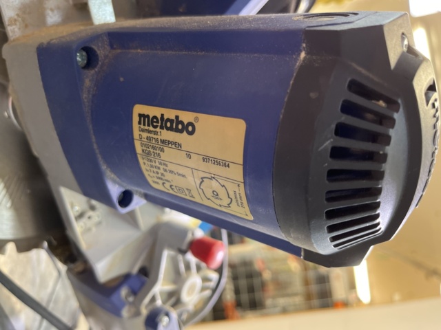 962838-5 Miter saw x3 Makita & Metabo