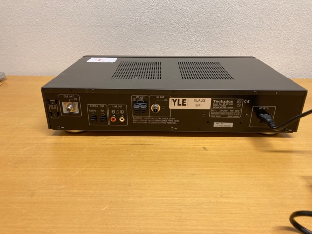 1016726-4 Technics GT-ST1000 Digital Audio Tuner