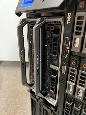 704121-2 Dell PowerEdge VRTX server M630 7x2.0TB 7x1.2TB