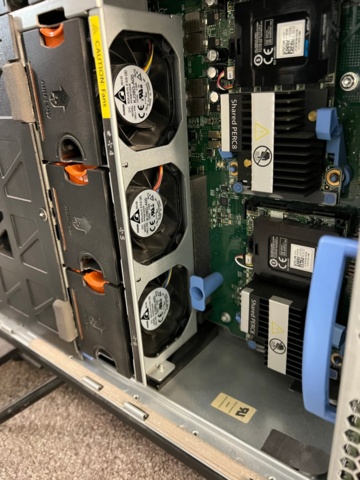 704121-9 Dell PowerEdge VRTX server M630 7x2.0TB 7x1.2TB