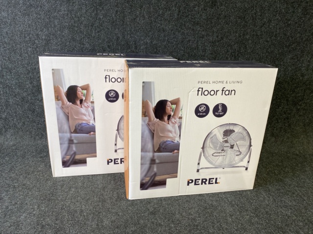 1017358-2 2 metal floor fans 45cm