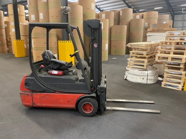 1017775-3 Counterweight tractor Linde E18 - 1999