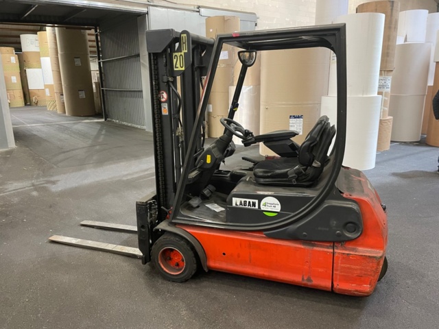 1017775-7 Counterweight tractor Linde E18 - 1999