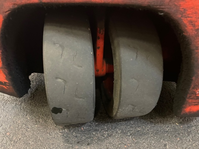 1017775-14 Counterweight tractor Linde E18 - 1999