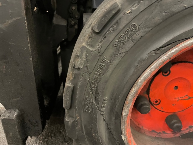 1017775-19 Counterweight tractor Linde E18 - 1999