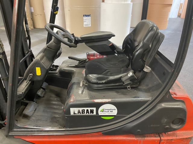 1017775-21 Counterweight tractor Linde E18 - 1999