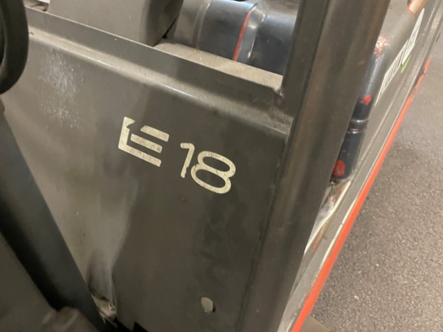 1017775-31 Counterweight tractor Linde E18 - 1999