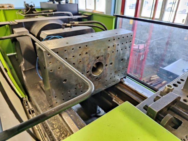 1014760-28 Injection molding machine Engel ES 1350/250 HL