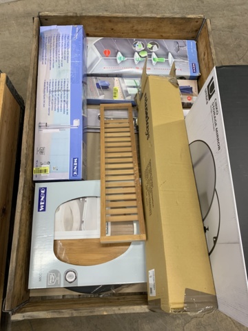 1014357-15 Assortment of bathroom accessories