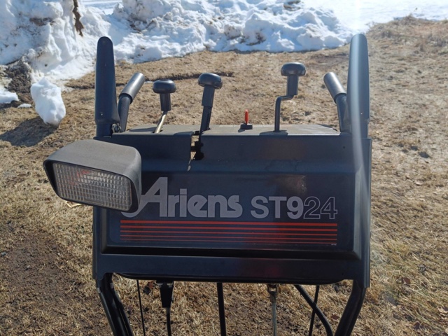 929088-9 Snow blower Ariens ST924 Repair object