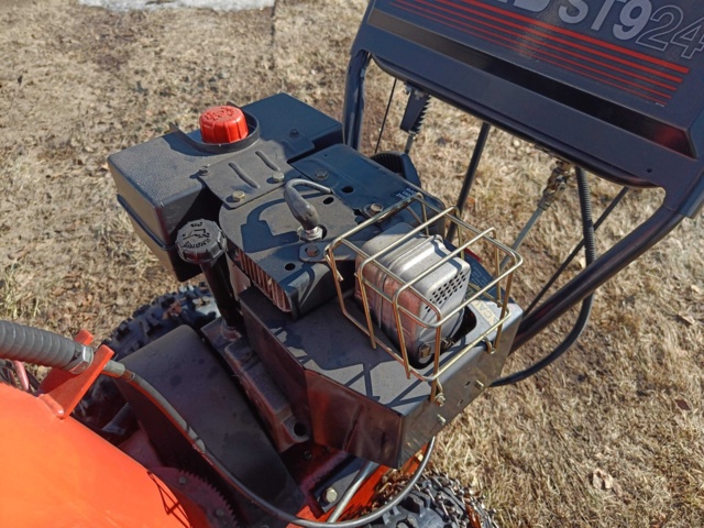 929088-10 Snow blower Ariens ST924 Repair object