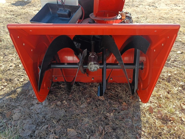 929088-16 Snow blower Ariens ST924 Repair object