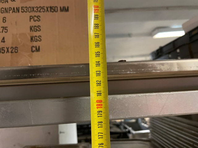 1017967-10 Sheet metal shelf with three shelves on wheels