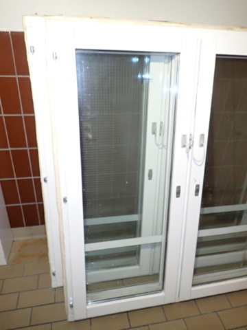 998505-8 3 opening triple windows