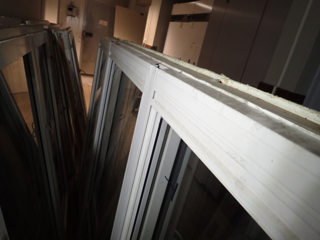 998505-10 3 opening triple windows