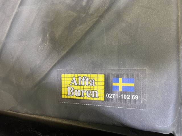 962844-8 Dog cage - Double, for Nissan Qashqai