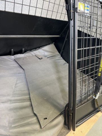 962844-9 Dog cage - Double, for Nissan Qashqai