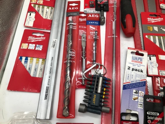 1018995-2 Assortment of construction accessories - Shipping included (L-684)