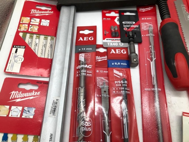 1018995-3 Assortment of construction accessories - Shipping included (L-684)