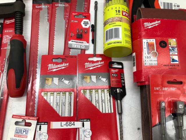 1018995-6 Assortment of construction accessories - Shipping included (L-684)