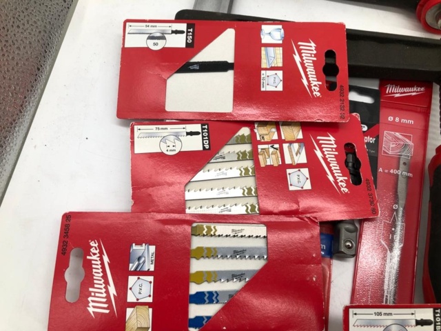 1018995-9 Assortment of construction accessories - Shipping included (L-684)