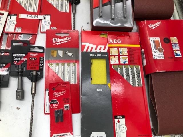 1018995-10 Assortment of construction accessories - Shipping included (L-684)