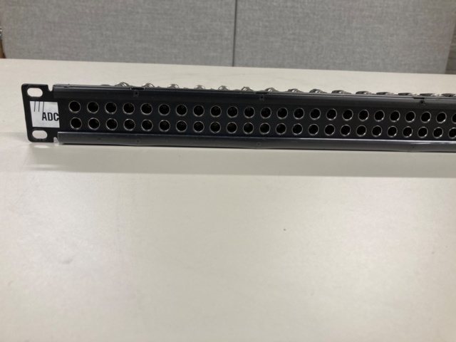 1019479-2 ADC Patch Panel - Ei pohjahintaa