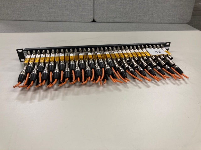 1019480-2 ADC Patch Panel - Ei pohjahintaa