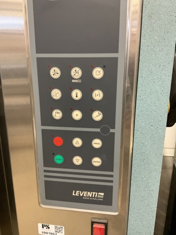 1001867-4 New convection oven Leventi