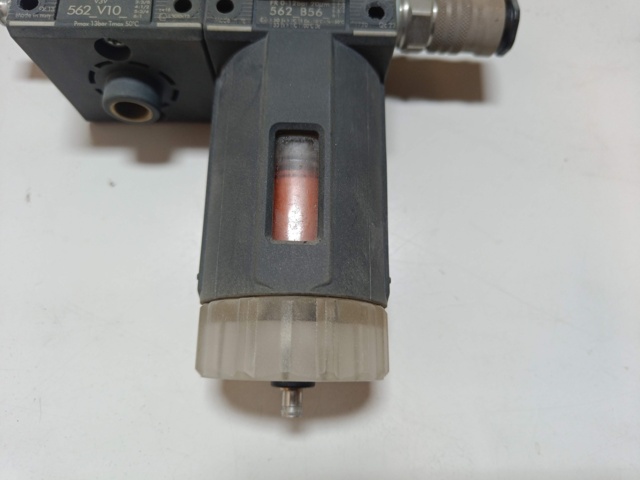 888362-2 Water separator for compressed air