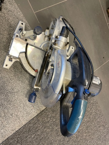 1019037-2 Miter & miter saw Ferm FKZ 210S