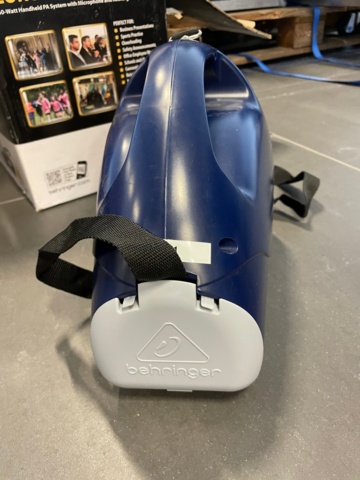 1019041-6 Europort EPA40 with portable PA system and microphone