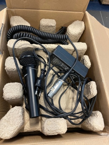 1019041-10 Europort EPA40 with portable PA system and microphone