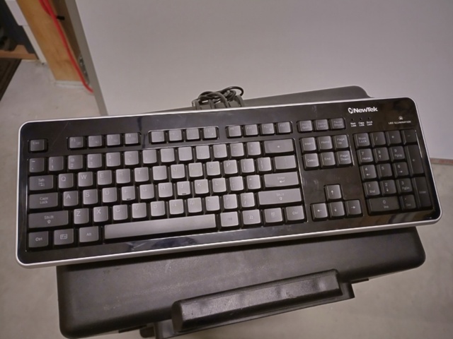 1019888-12 NewTek TriCaster Mini HD-4 Live-tuotantojen "multimediarauta"