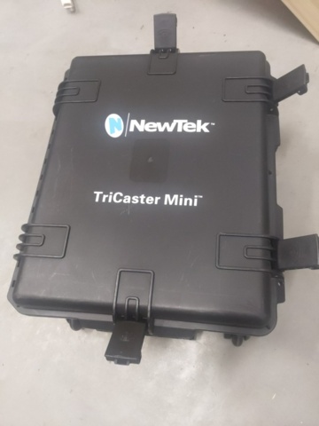 1019888-18 NewTek TriCaster Mini HD-4 Live-tuotantojen "multimediarauta"