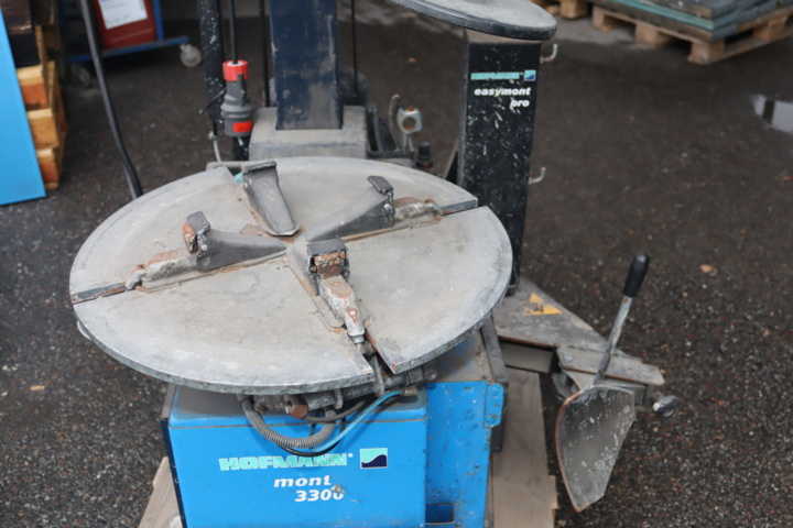 1020207-3 Tire inverting machine Hoffman Monty 3300