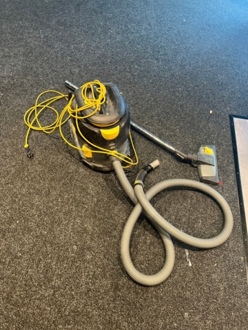 814966-2 Vacuum cleaner Kärcher T15/1