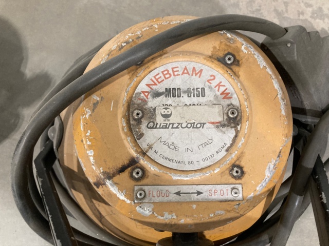 1020517-3 QuartzColor Ianebeam 2kW valaisin - Ei pohjahintaa