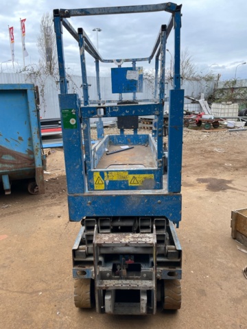 1020718-6 Genie GS-1530 Scissor lift