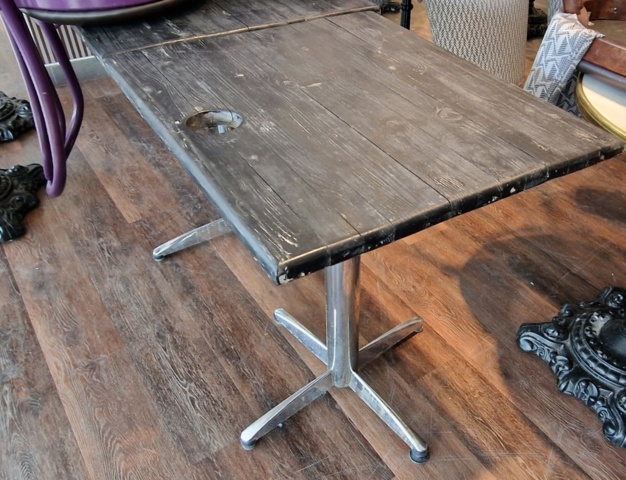 1015562-6 2 tables and 4 chairs