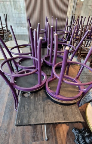 1015562-2 2 tables and 4 chairs