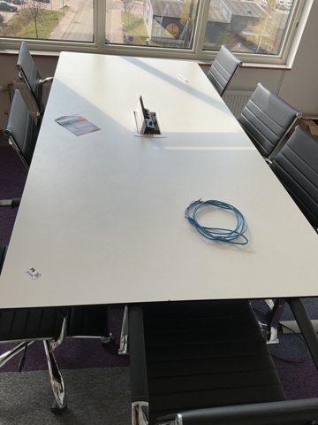 1001886-2 Conference furniture