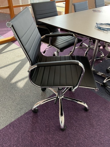 1001886-4 Conference furniture